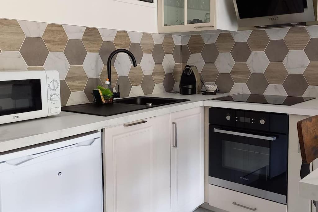 Immeuble Le Regency, Appartement 4 Pieces, 80 Metres De La Plage Menton Exteriér fotografie