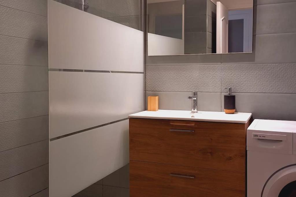 Immeuble Le Regency, Appartement 4 Pieces, 80 Metres De La Plage Menton Exteriér fotografie