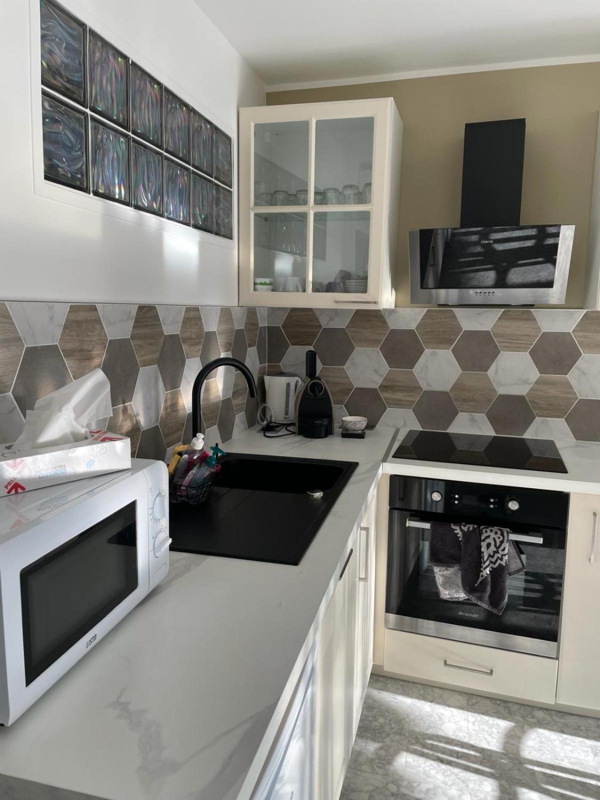 Immeuble Le Regency, Appartement 4 Pieces, 80 Metres De La Plage Menton Exteriér fotografie