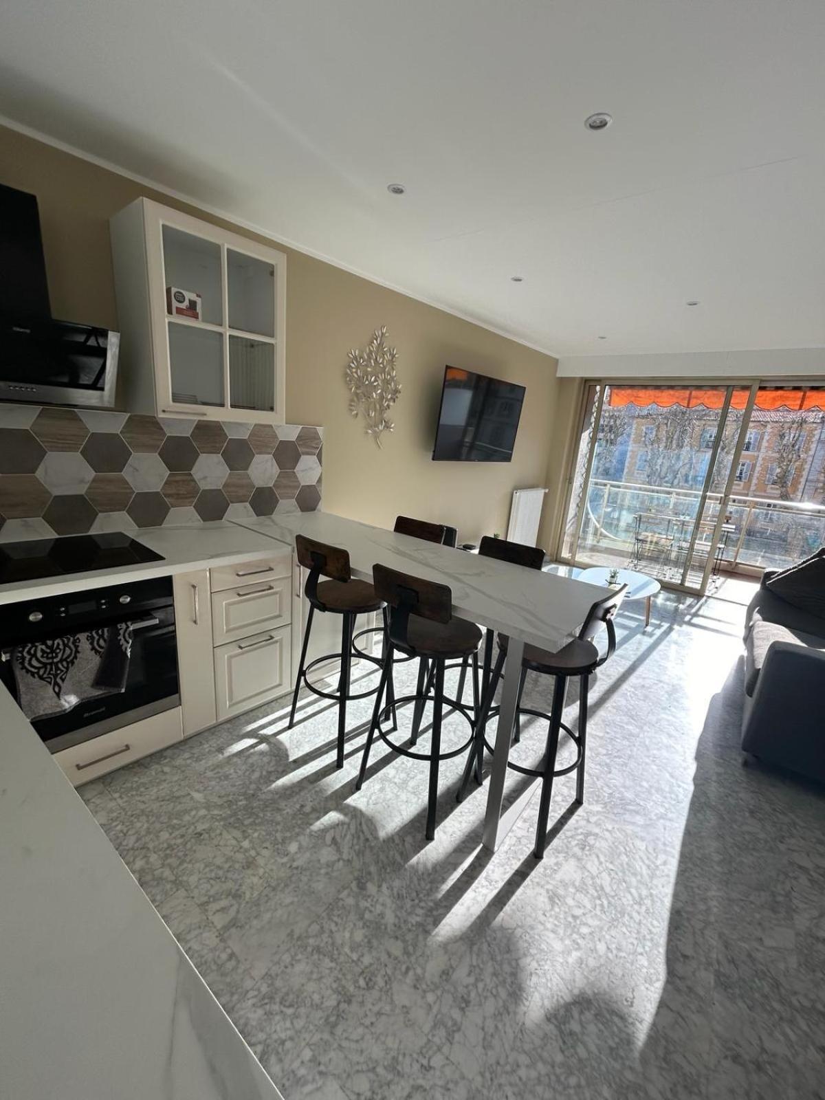 Immeuble Le Regency, Appartement 4 Pieces, 80 Metres De La Plage Menton Exteriér fotografie