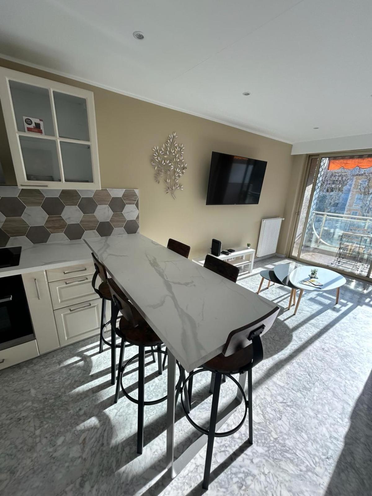Immeuble Le Regency, Appartement 4 Pieces, 80 Metres De La Plage Menton Exteriér fotografie