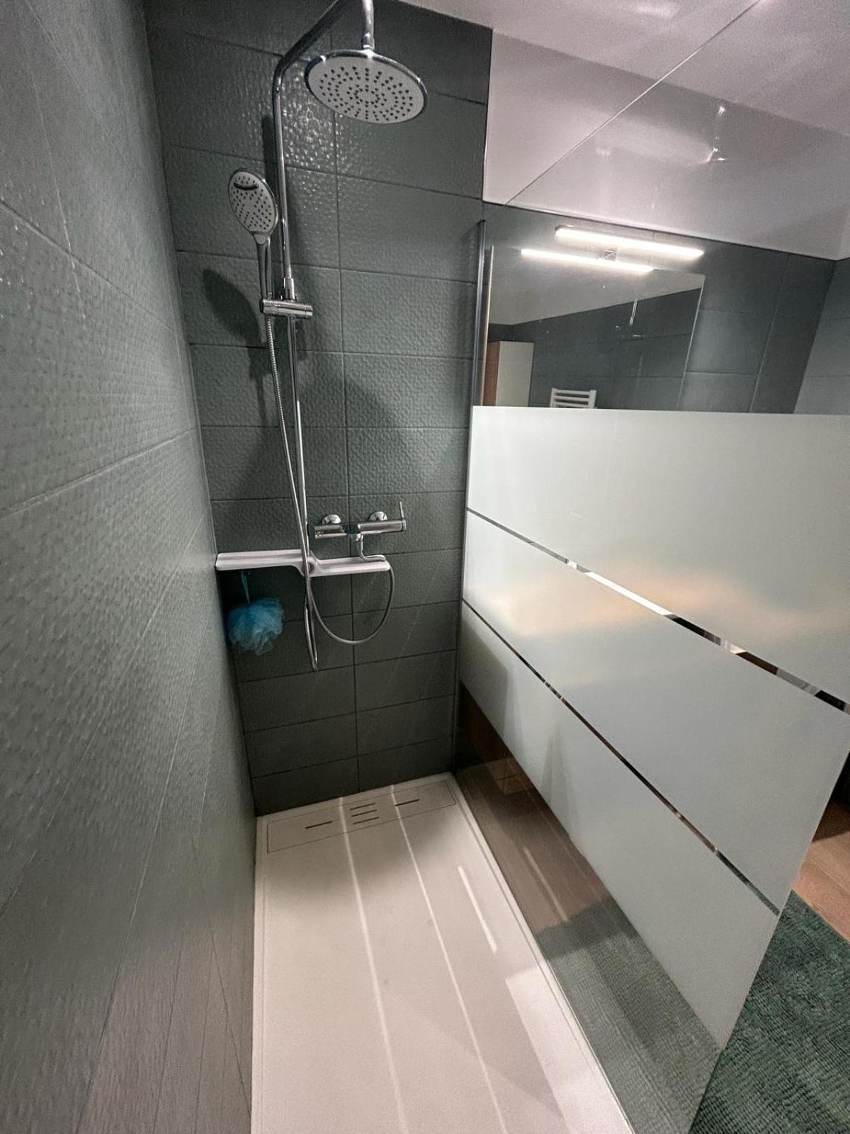 Immeuble Le Regency, Appartement 4 Pieces, 80 Metres De La Plage Menton Exteriér fotografie