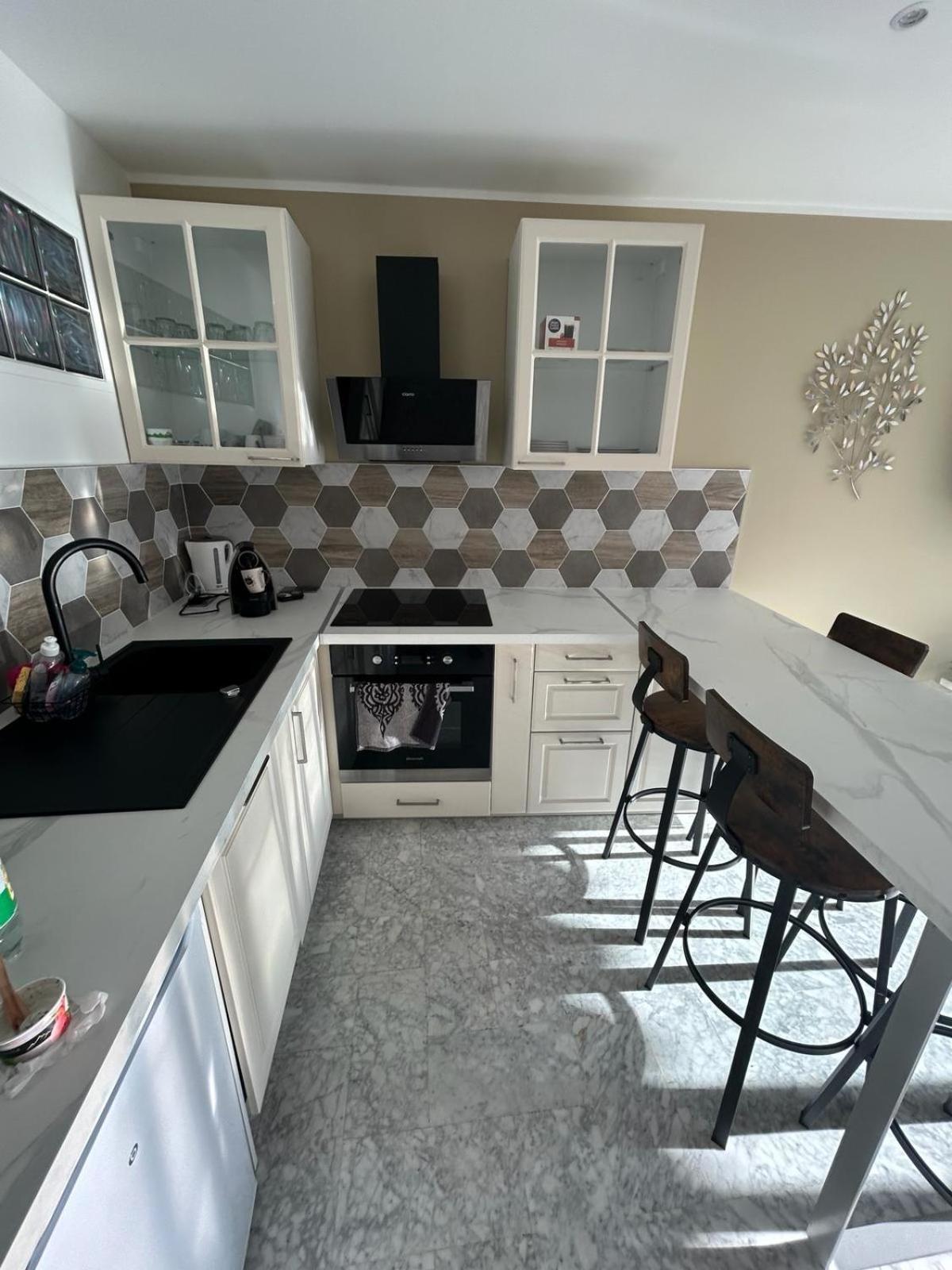 Immeuble Le Regency, Appartement 4 Pieces, 80 Metres De La Plage Menton Exteriér fotografie