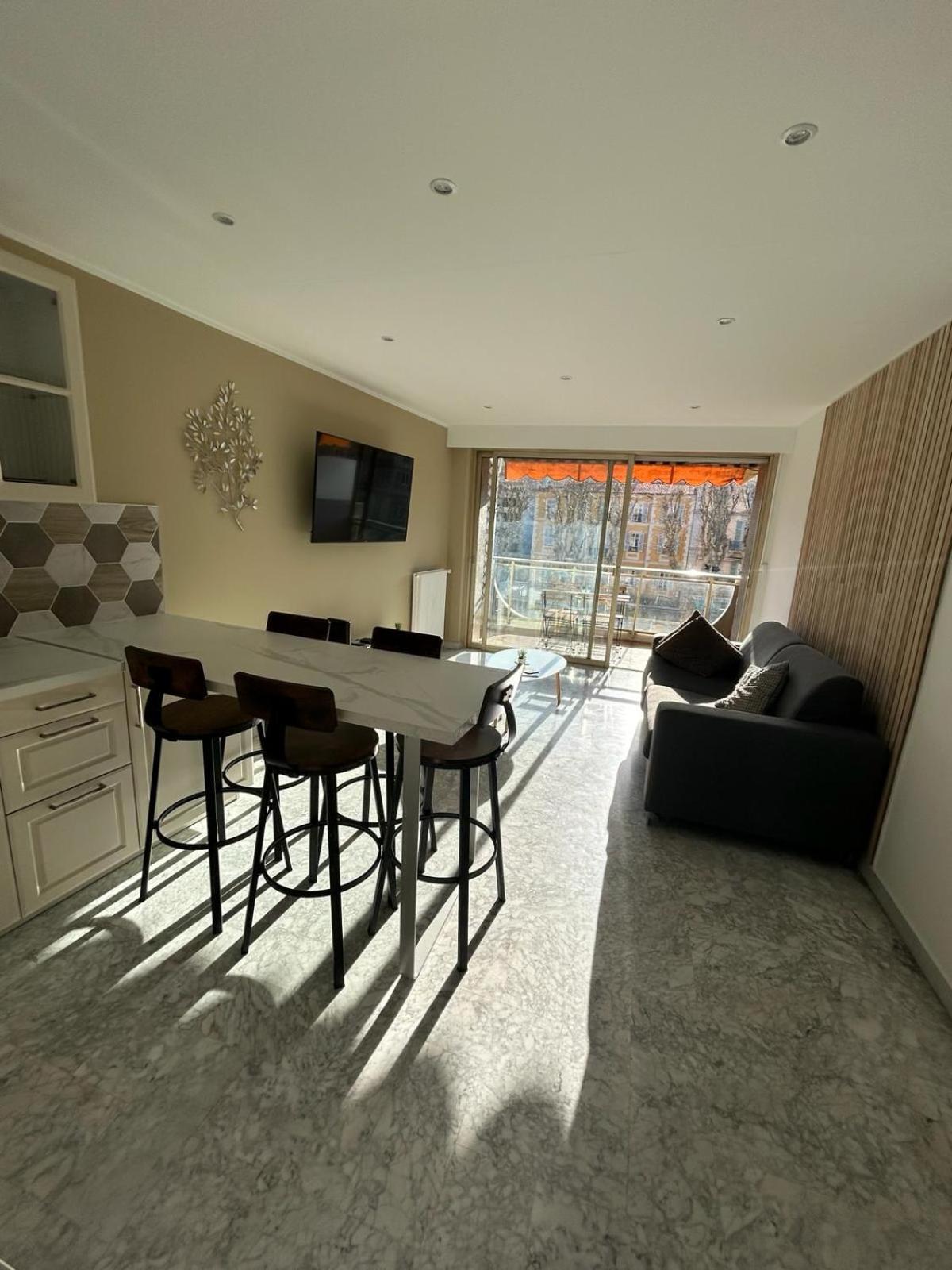 Immeuble Le Regency, Appartement 4 Pieces, 80 Metres De La Plage Menton Exteriér fotografie